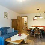 Vollhardt Apartment *