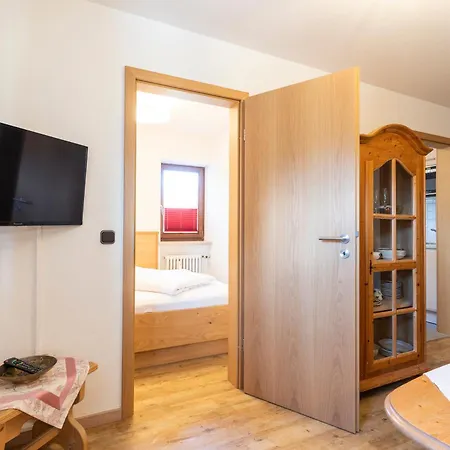 Vollhardt Apartment *