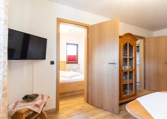 Vollhardt Apartment *